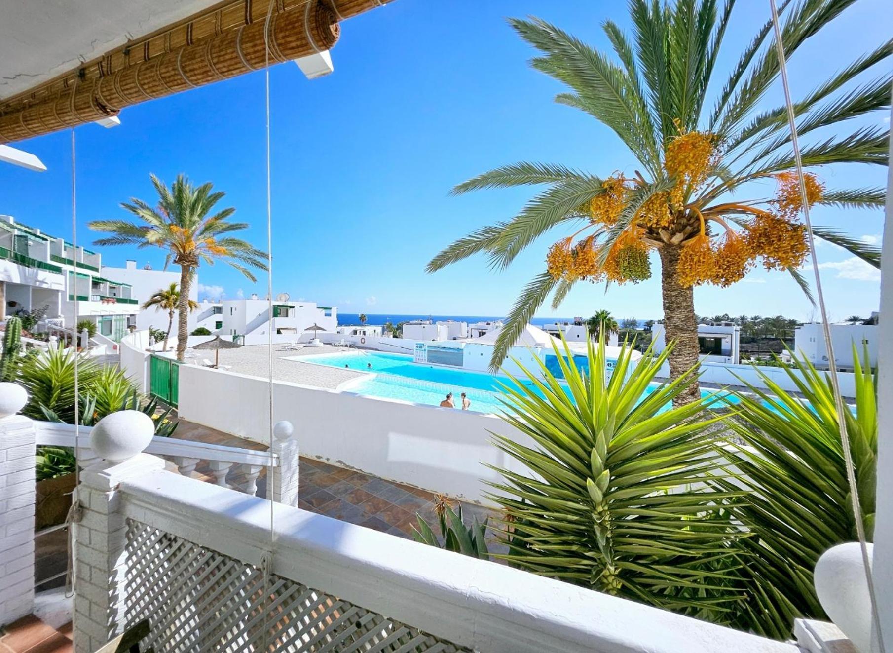 Azul Tuscan Playa Y Piscina Costa Teguise Exterior foto
